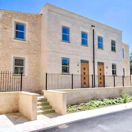 3 York Mews Villa บาธ ภายนอก รูปภาพ