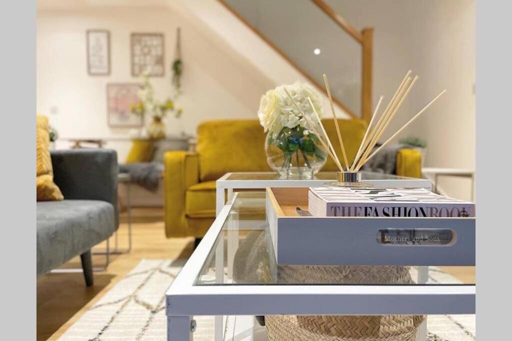 3 York Mews Villa บาธ ภายนอก รูปภาพ
